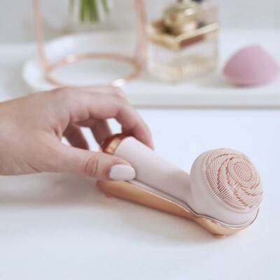 Electric Facial Cleansing Brush - Image 2