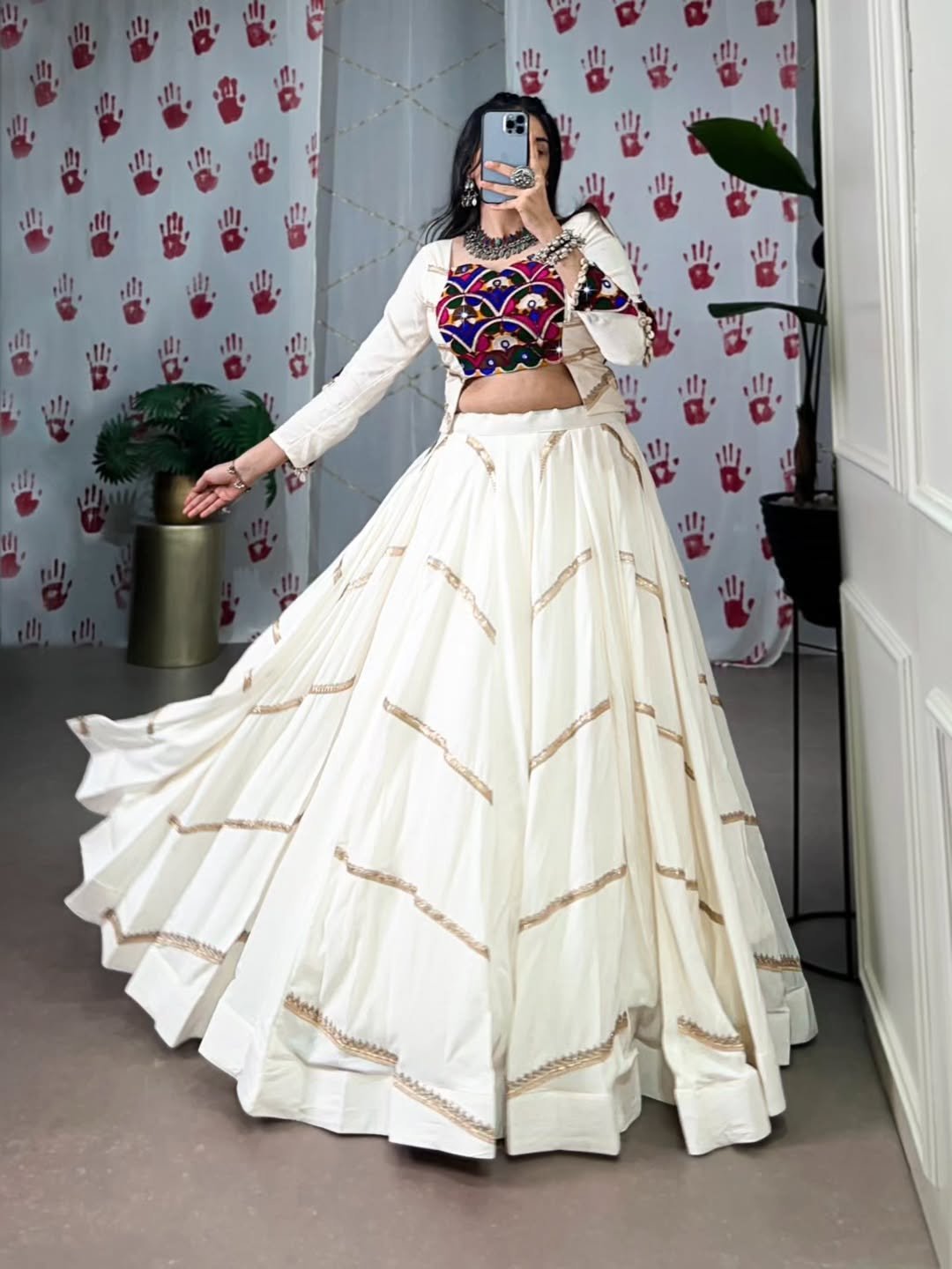 Pastel Pink Thread Embroidered Crop Top & Palazzo Set with Net Dupatta - Image 2