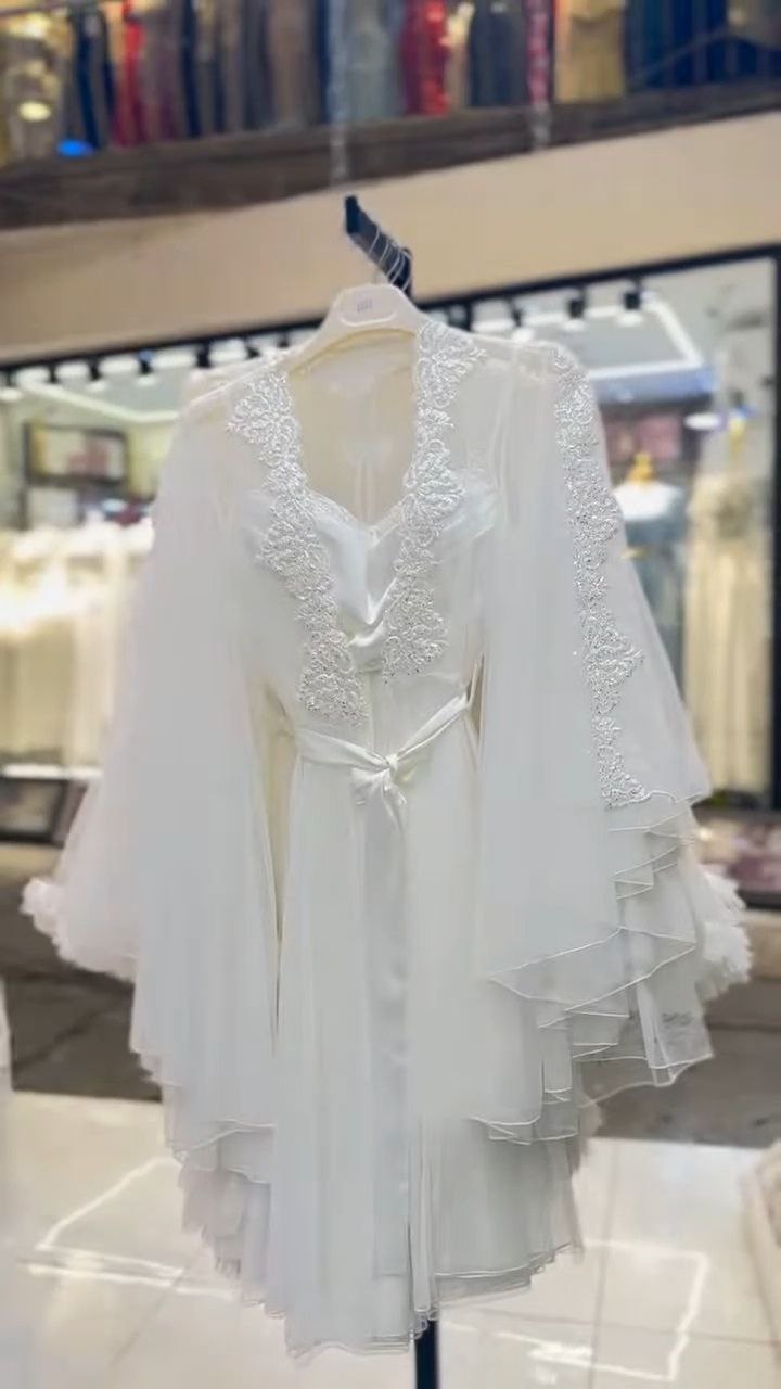 Ivory Lace-Trim Bridal Robe with Sheer Layered Sleeves - Image 3