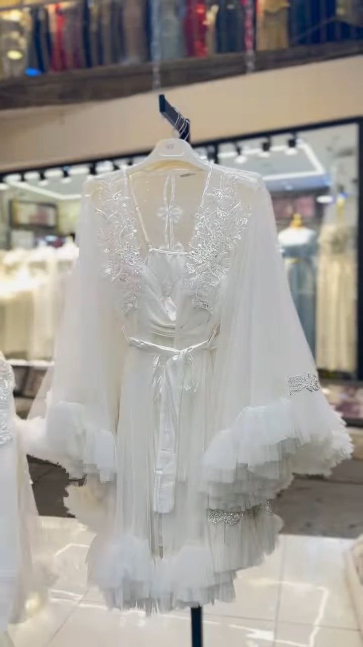 Ivory Lace-Trim Bridal Robe with Sheer Layered Sleeves - Image 5