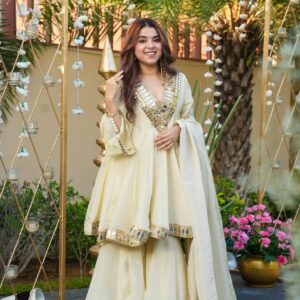 Ivory Mirror-Embellished Festive Kurta Set with Dupatta
