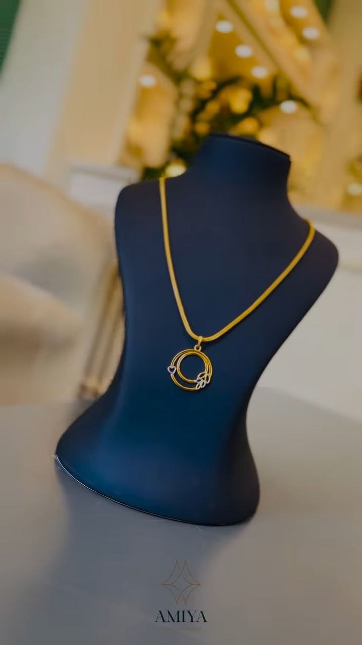 Minimal Gold-Tone Circular Pendant Necklace with Beaded Accents - Image 3